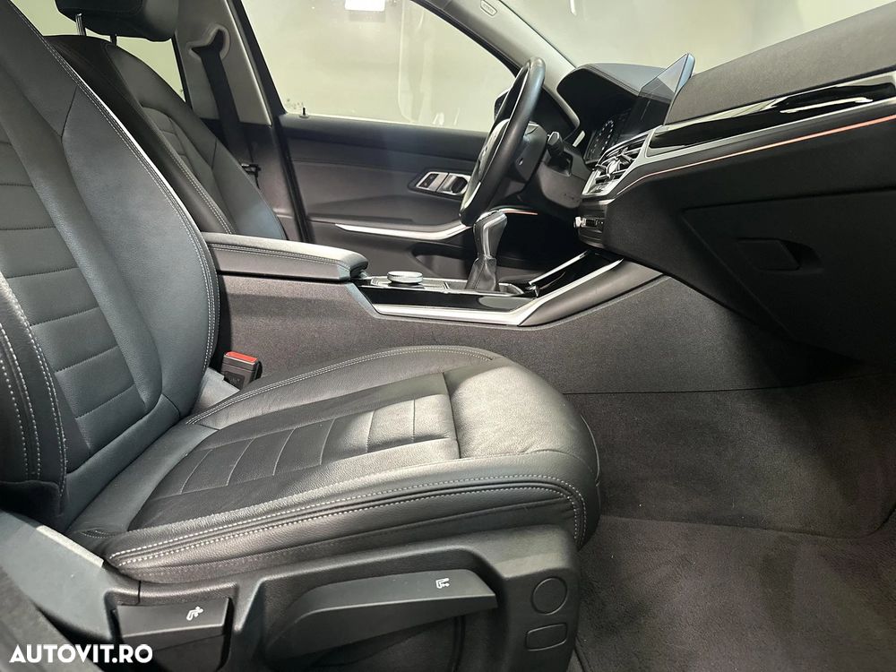 BMW Seria 3 318d Touring - 11