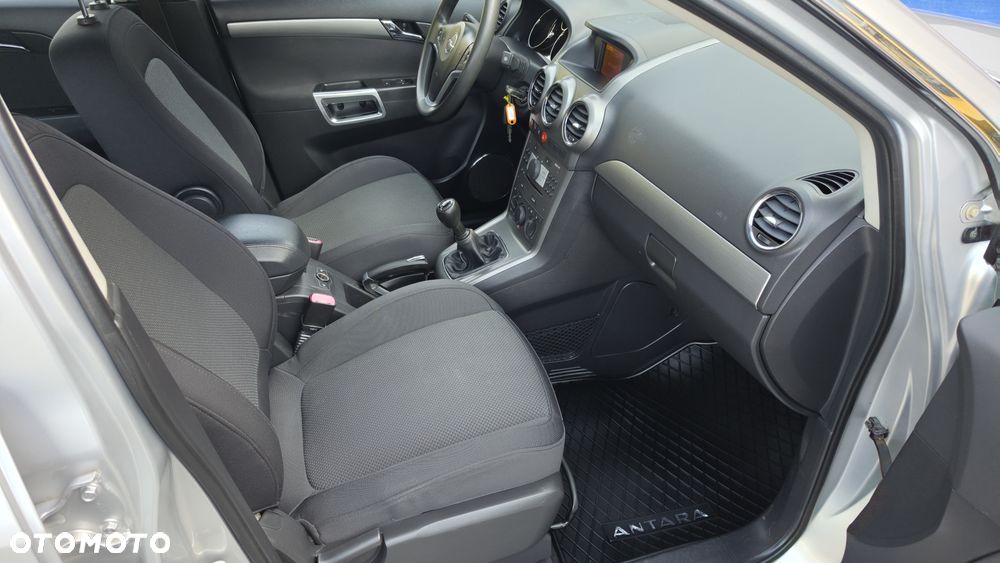 Opel Antara - 12