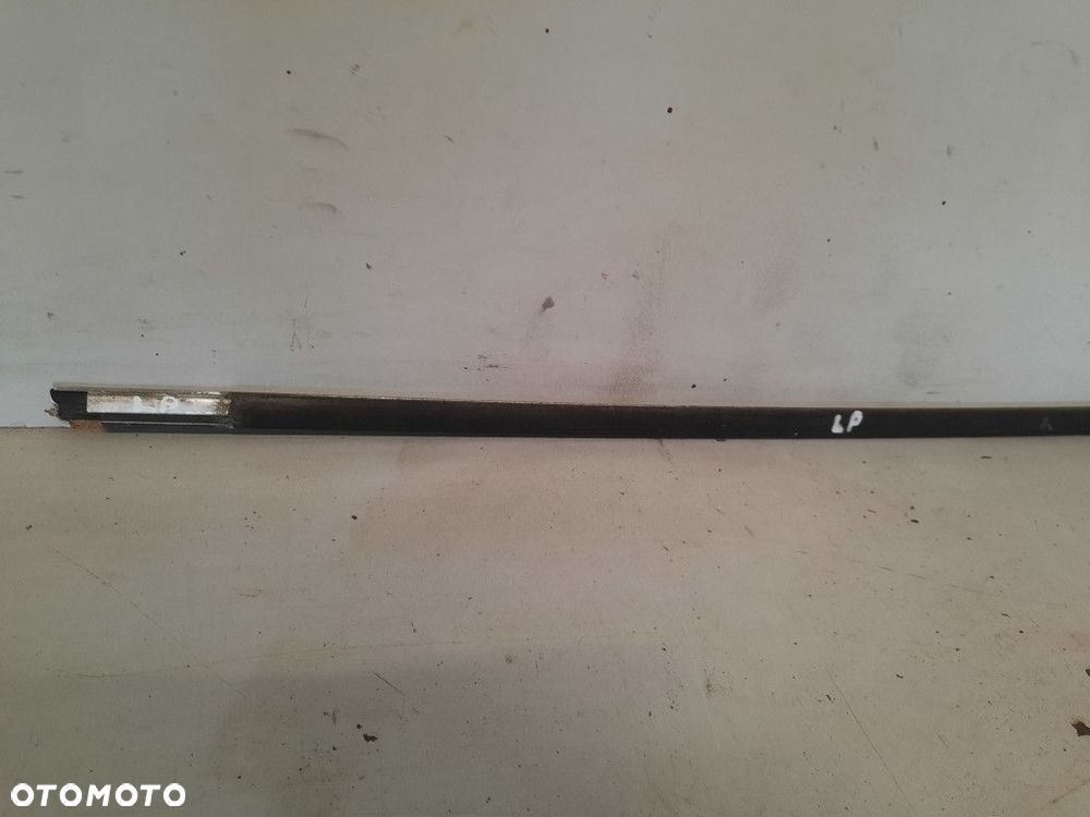 BMW520i E39 95-00 SEDAN LISTWA ZGARNIAJĄCADRZWI PRZÓD PRAWA CHROM 8185816 - 5