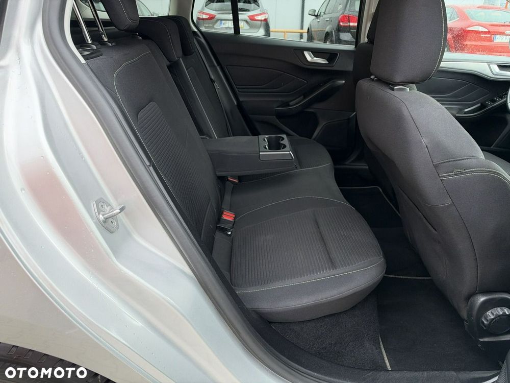 Ford Focus - 18