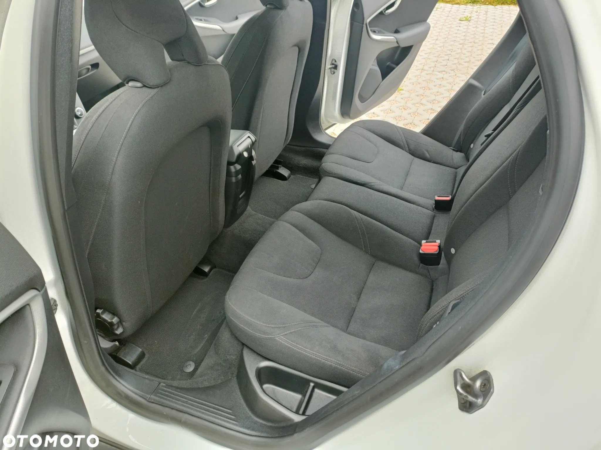Volvo V40 Cross Country D2 Momentum - 12