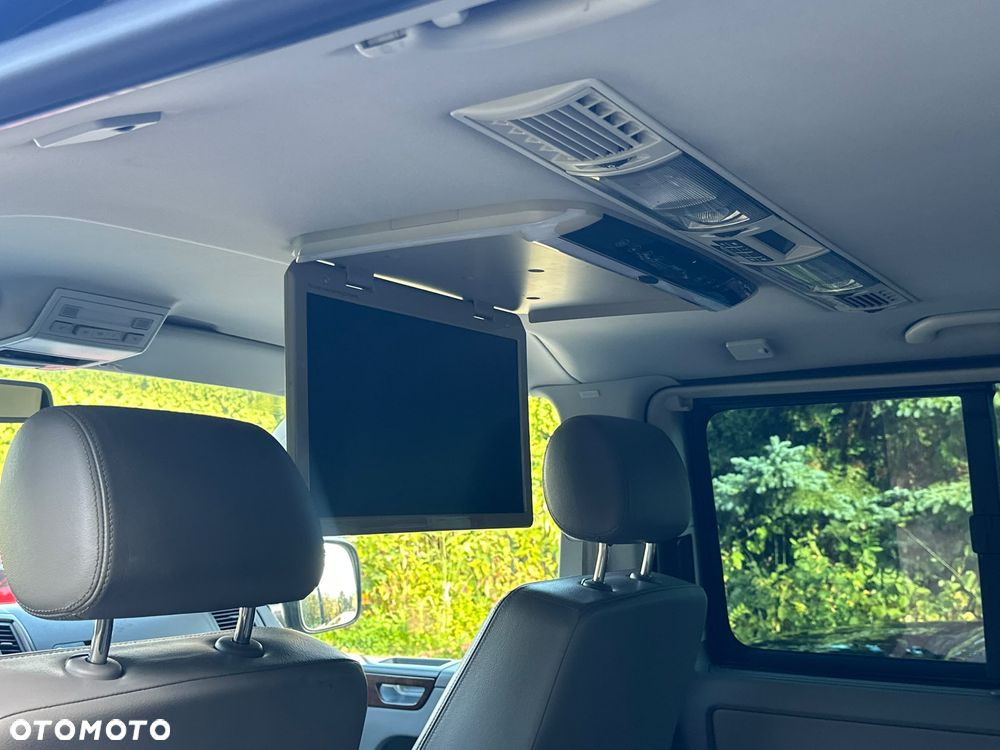 Volkswagen Multivan - 14