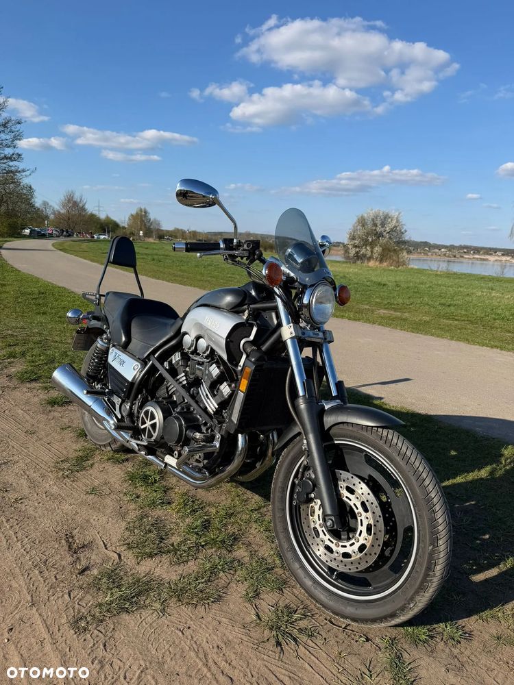 Yamaha V-MAX - 5