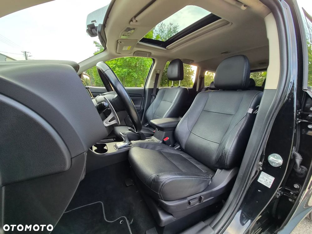 Mitsubishi Outlander - 9