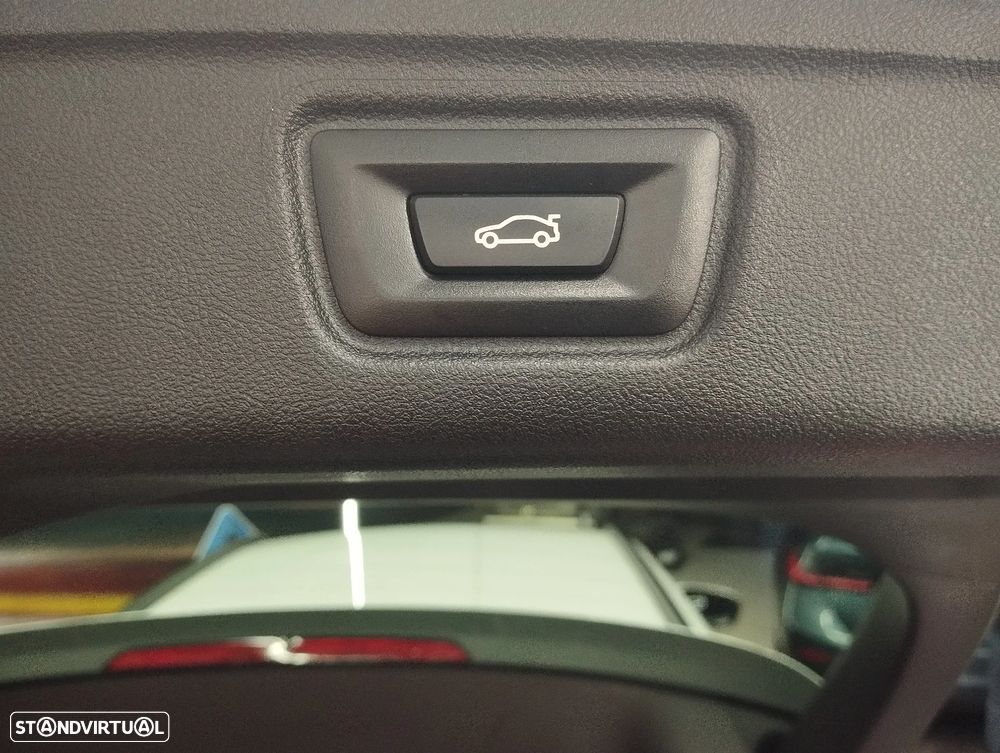 BMW 320 e Corporate Edition Auto - 11