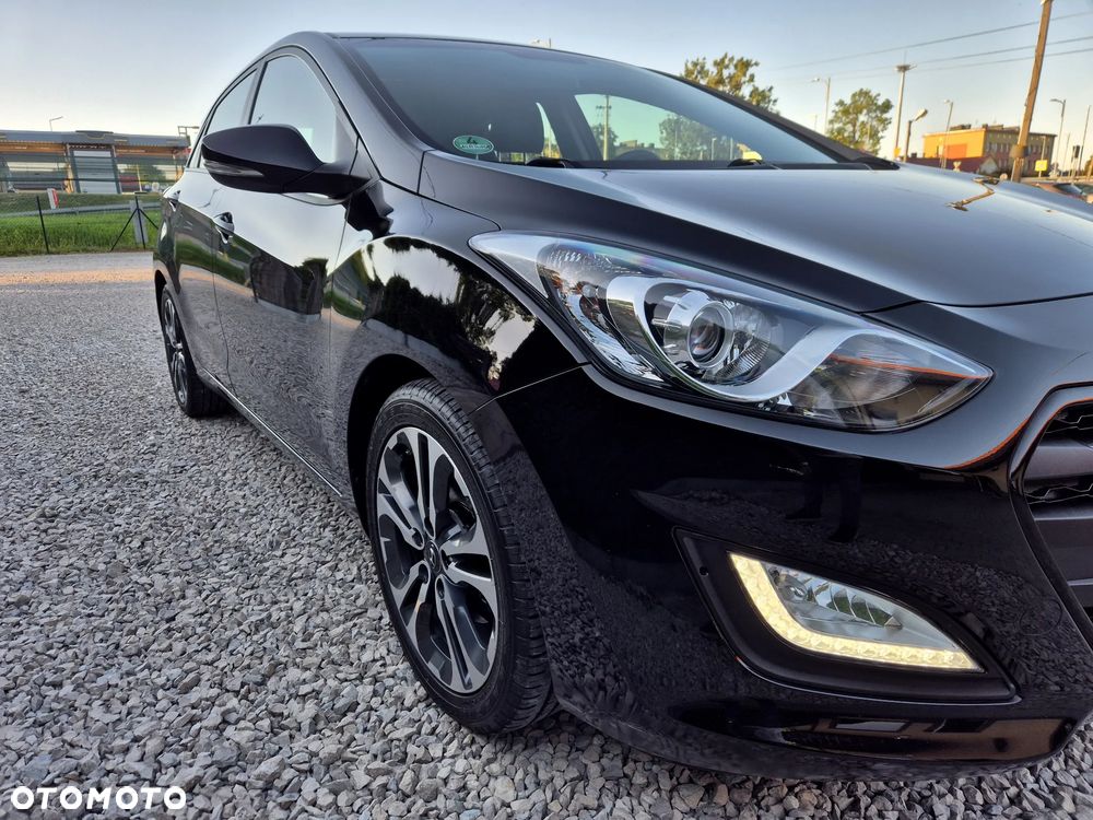 Hyundai i30 blue 1.4 Classic Navigation - 11