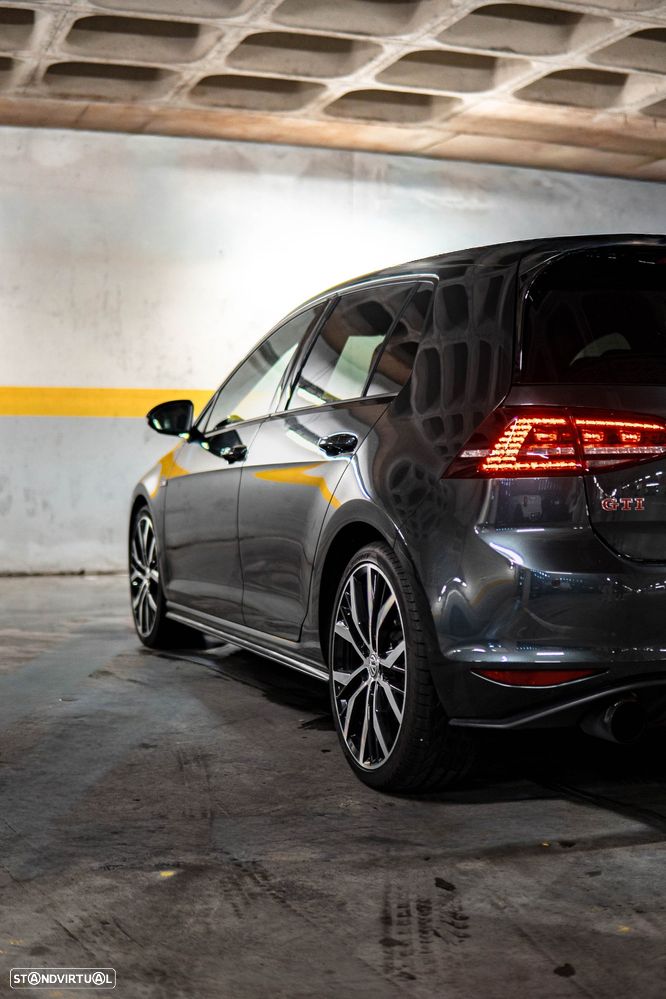 VW Golf GTI Performance BlueMotion DSG - 17