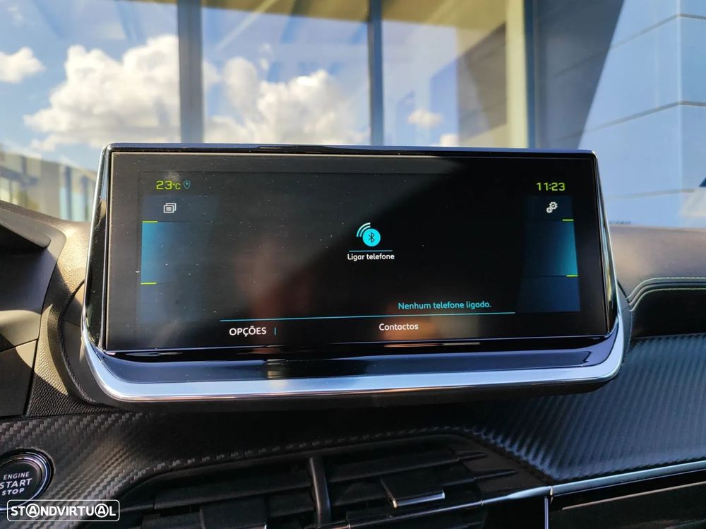 Peugeot e-2008 50 kWh GT - 13