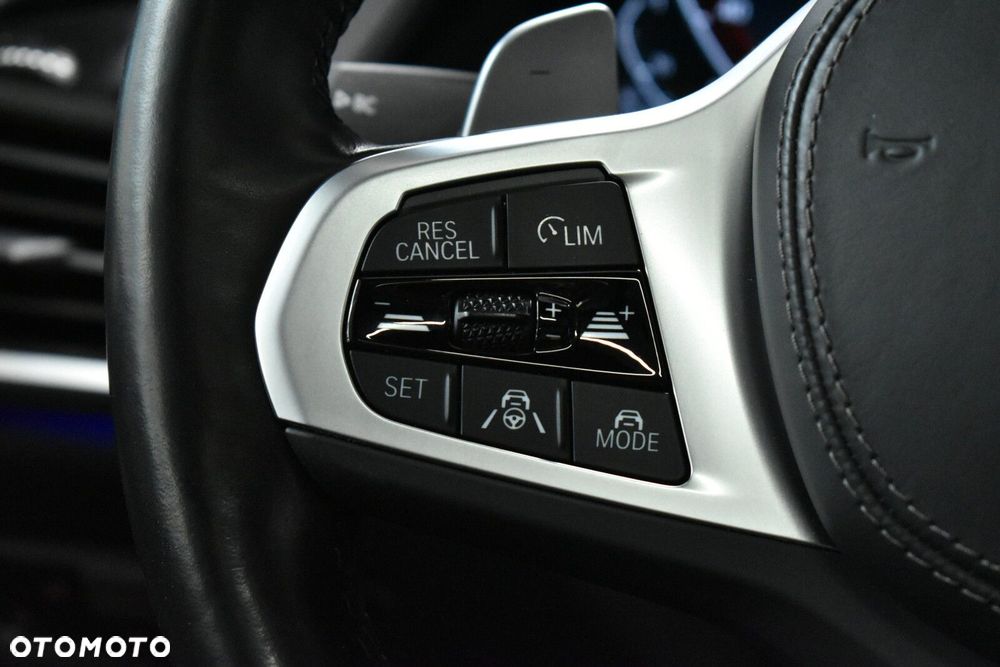 BMW X5 xDrive30d mHEV - 17