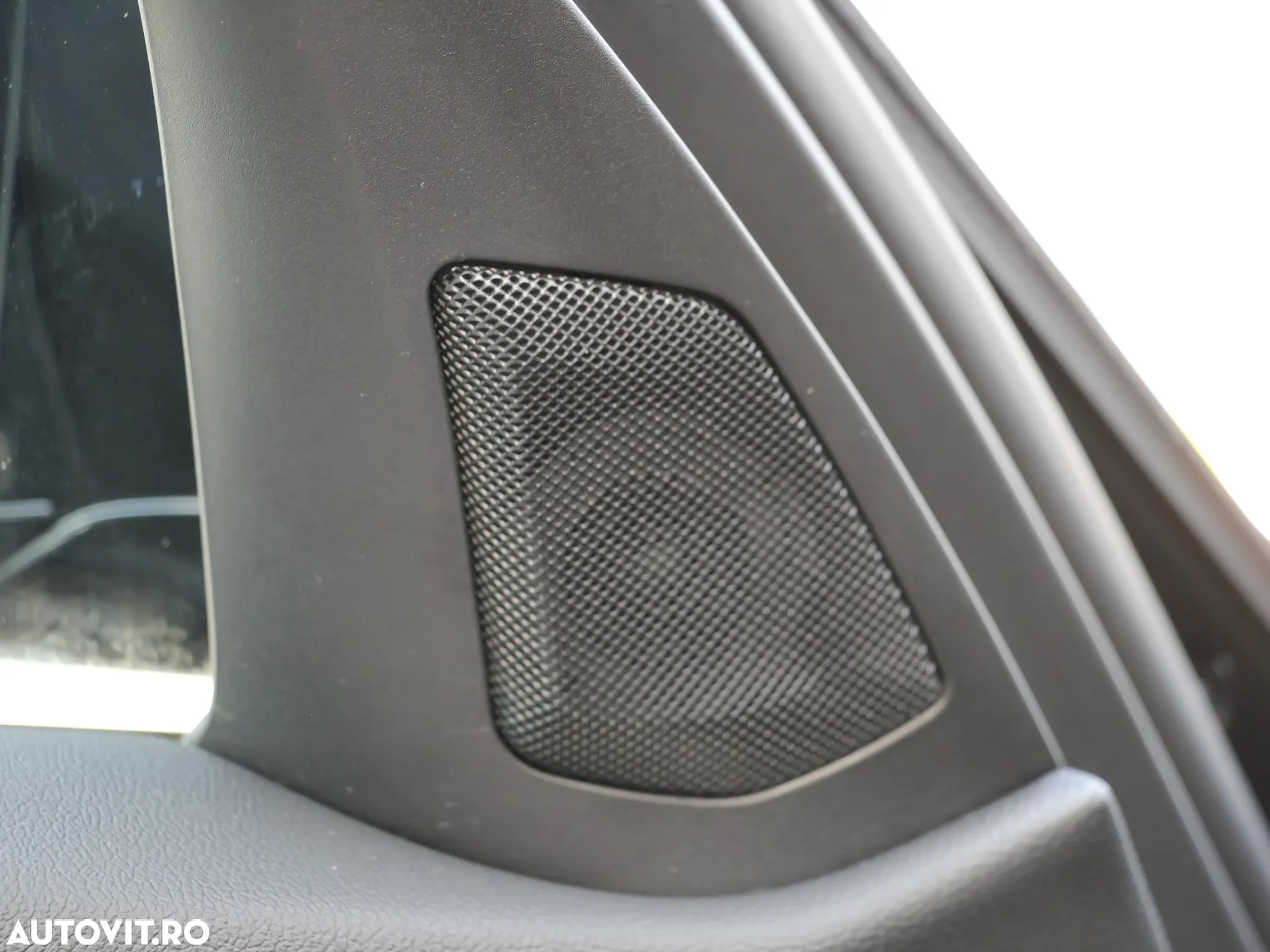 BMW Seria 3 320i Aut. Sport Line - 25