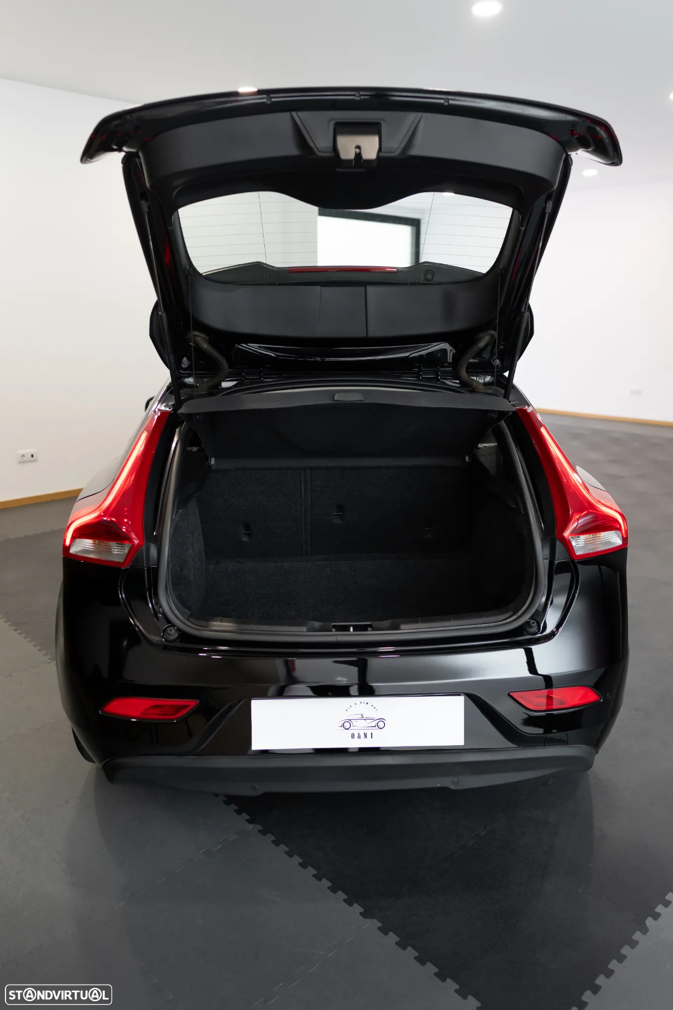 Volvo V40 1.6 D2 Momentum - 6