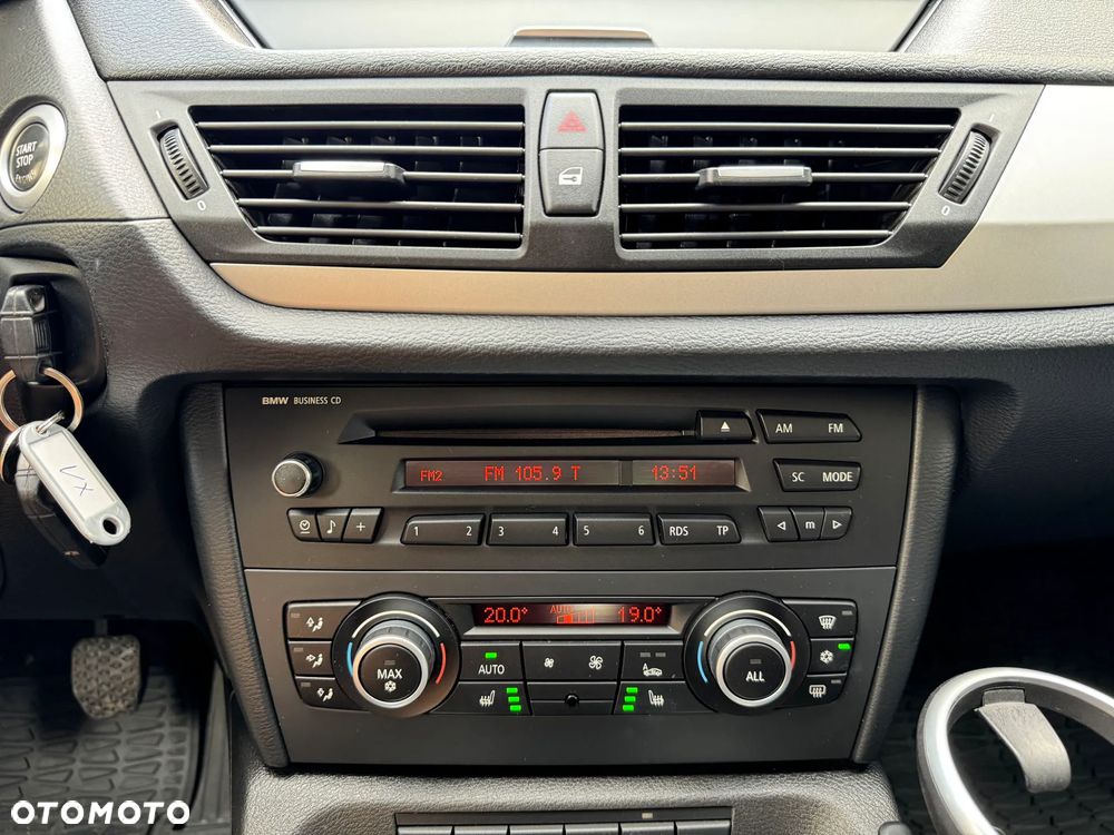 BMW X1 sDrive18d Sport Line - 27