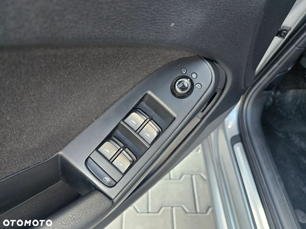 Audi A4 Limousine 2.0 TDI DPF Ambition - 19