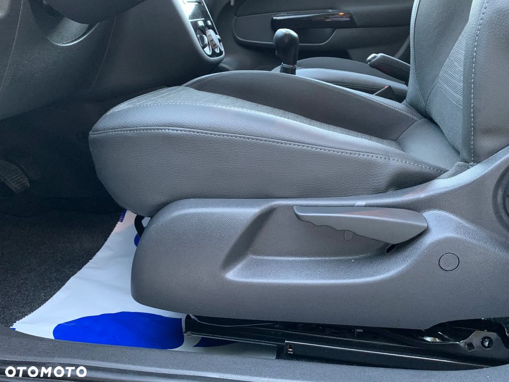 Opel Corsa 1.4 16V Navi - 25