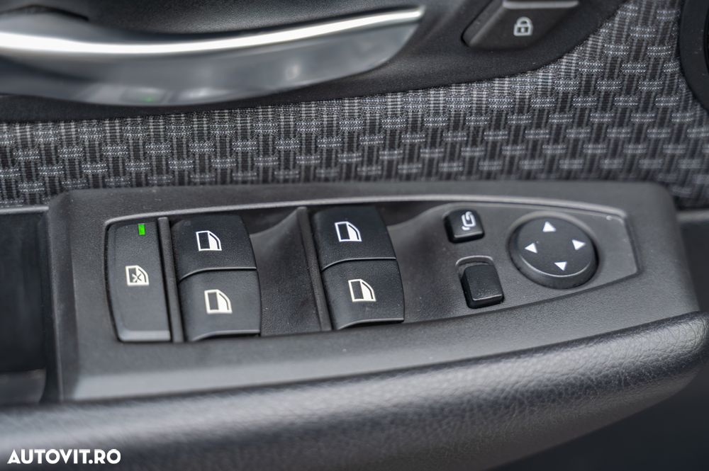 BMW Seria 2 218d Standard - 13