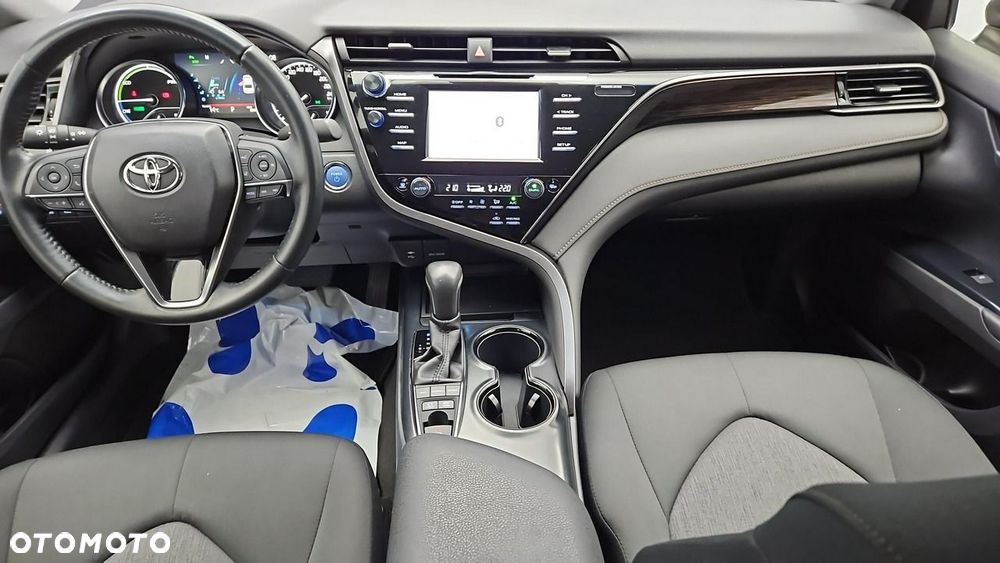 Toyota Camry 2.5 Hybrid Comfort CVT - 14