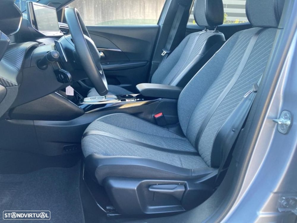 Peugeot 2008 1.2 Hybrid Allure e-DCS6 - 36