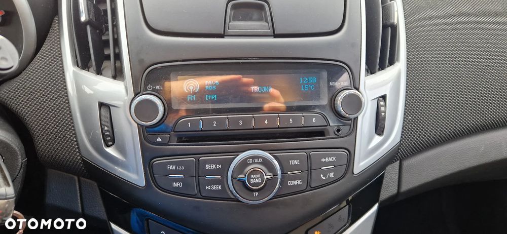 Chevrolet Cruze 1.6 LS - 14