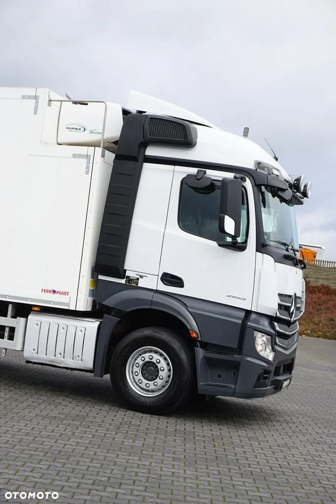Mercedes-Benz ACTROS / 2553 / EURO 6 / CHŁODNIA + WINDA / 23 PALETY / OŚ SKRĘTNA - 29