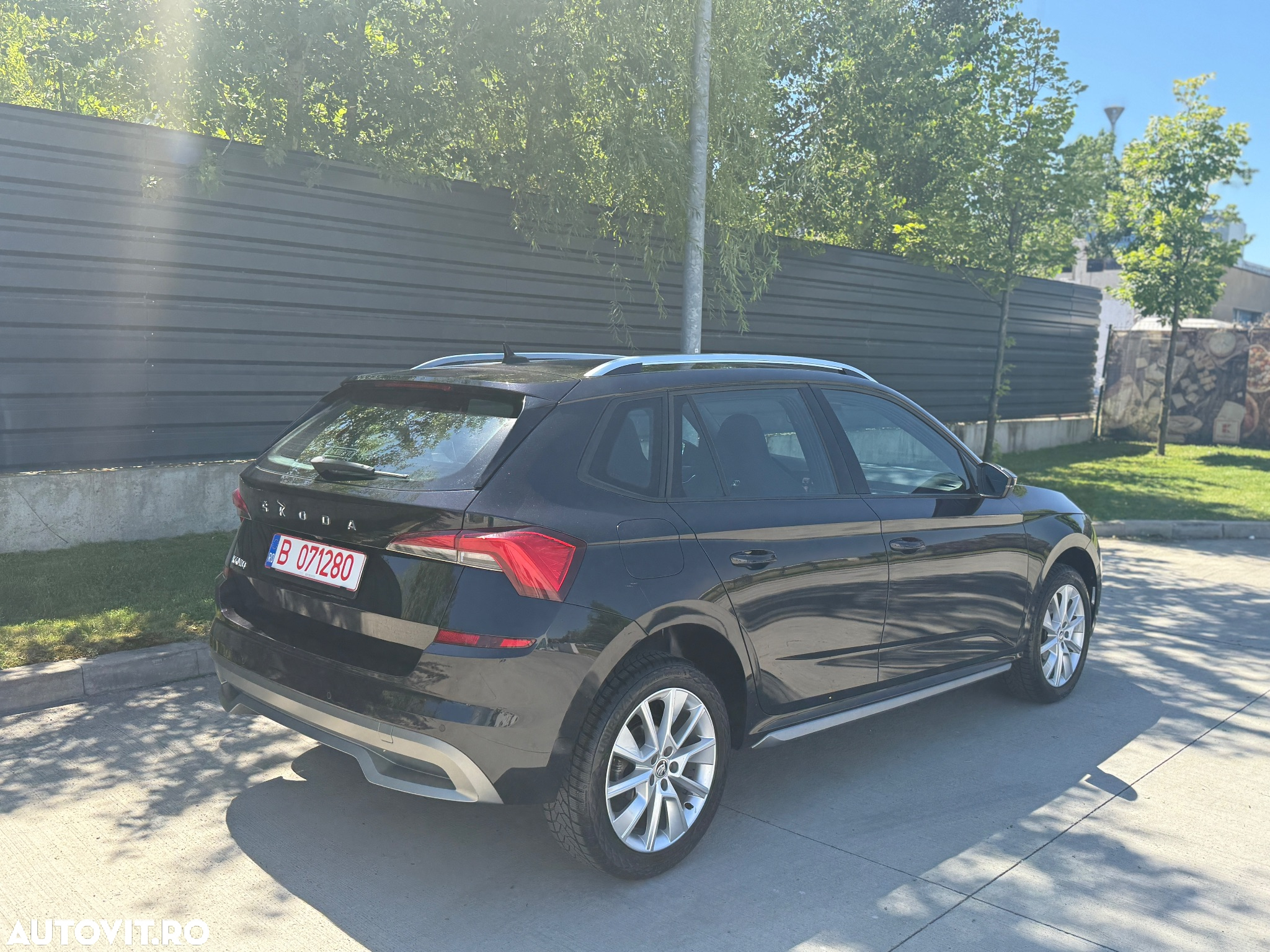 Skoda Kamiq 1.0 TSI DSG Ambition - 4