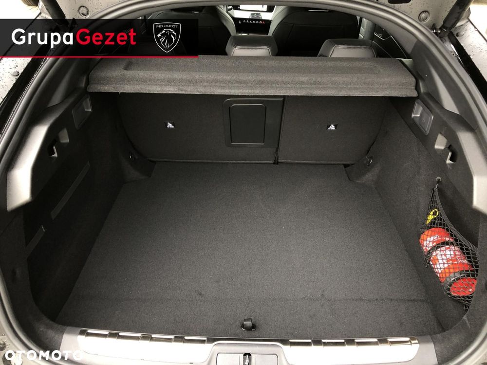 Peugeot 408 - 17