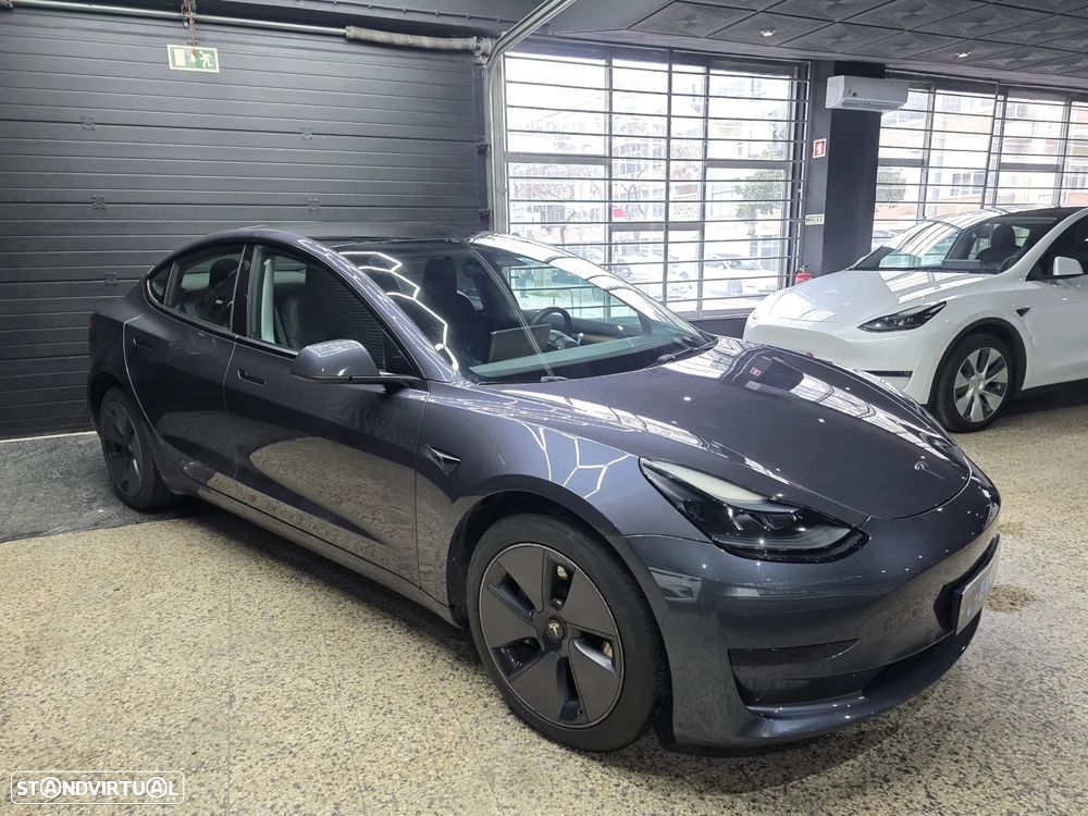 Tesla Model 3 Standard Range Plus RWD - 1