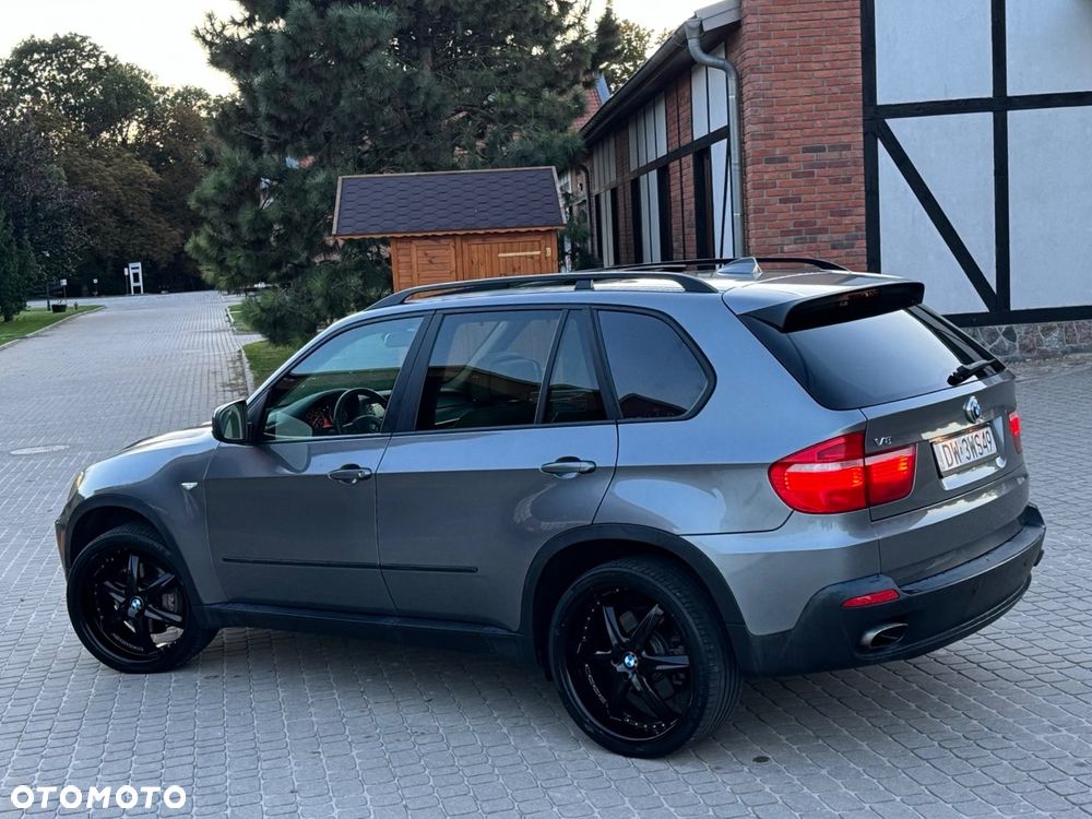BMW X5 4.8i xDrive - 18