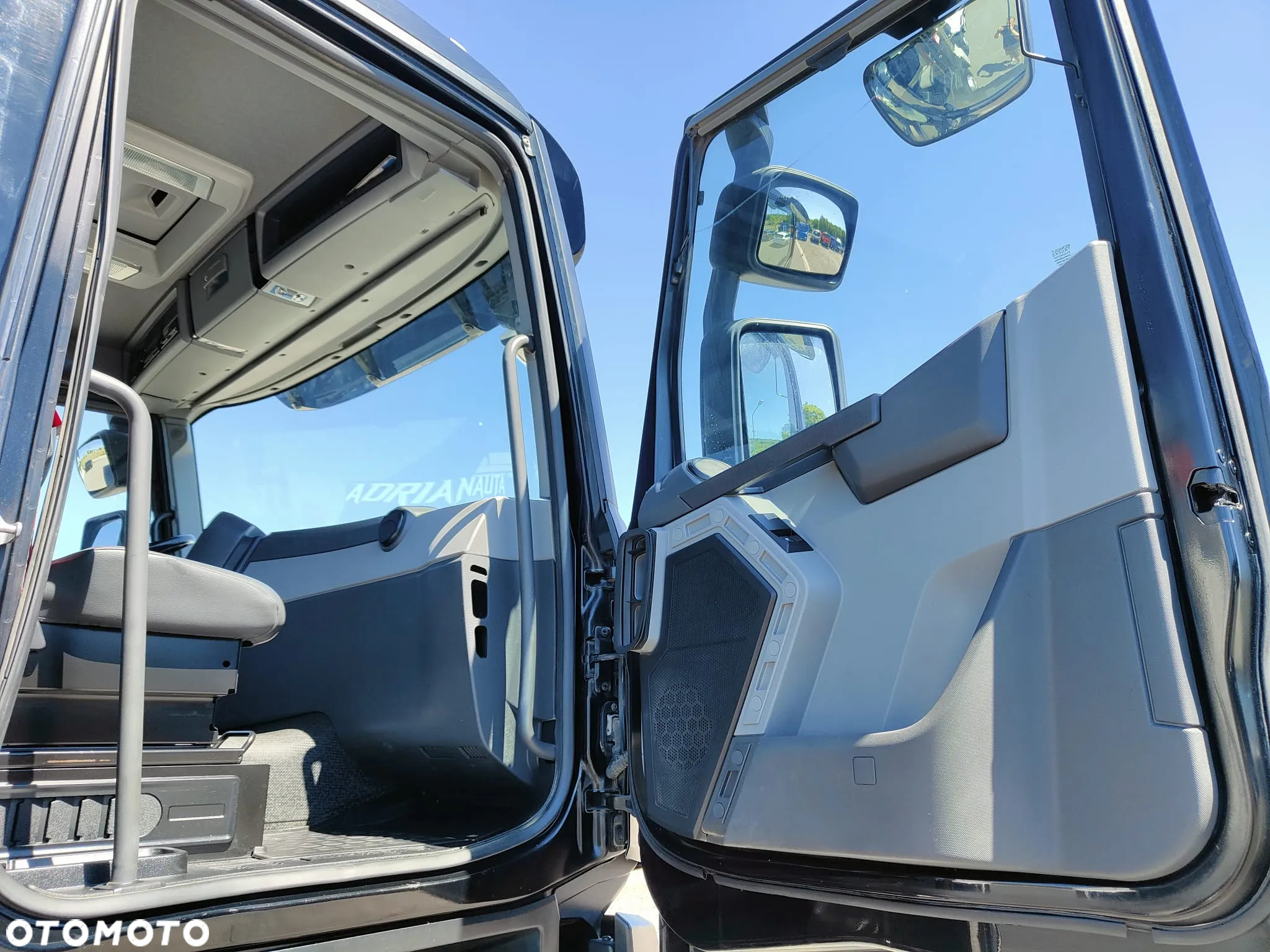 Renault C480 SILNIK 13L  / 8x4 / WYWROTKA / HYDRAULICZNA TYLNA KLAPA / - 26