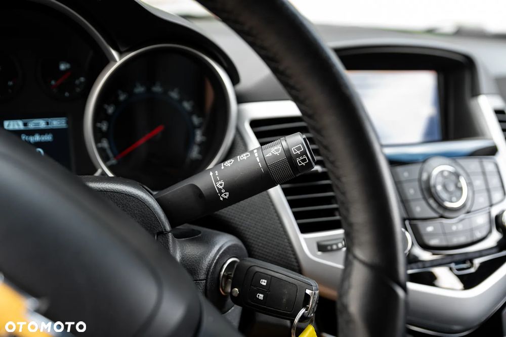 Chevrolet Cruze - 30