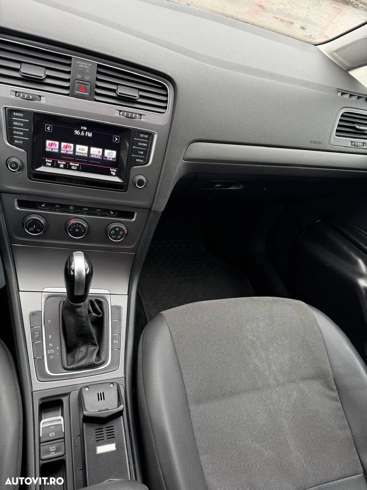Volkswagen Golf 1.6 TDI BlueMotion Technology DSG Comfortline - 15