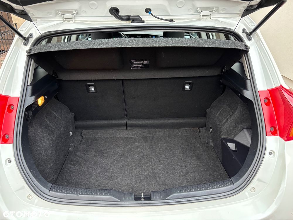 Toyota Auris 1.8 HSD Luna - 21