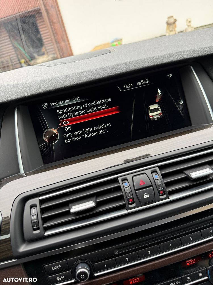 BMW Seria 5 535i xDrive Sport-Aut. Luxury Line - 12