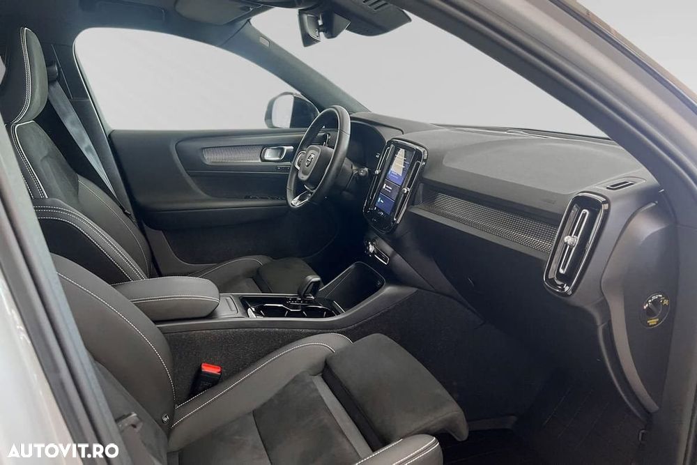 Volvo XC 40 Recharge 69 kWh Single Motor RWD Plus - 2