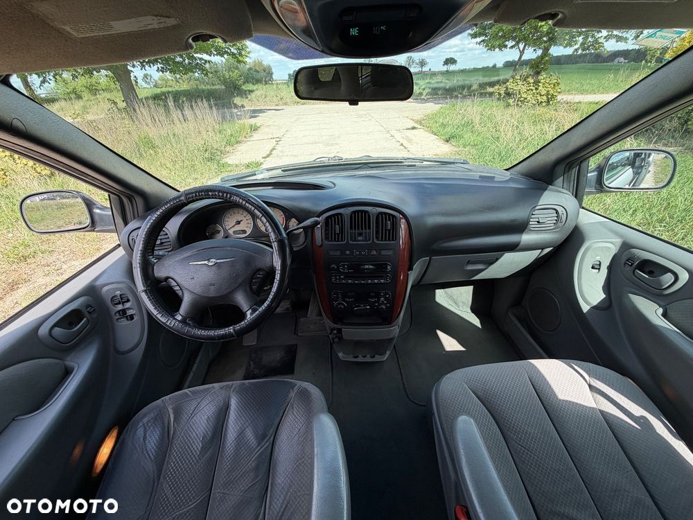 Chrysler Voyager 2.8 CRD LX - 8