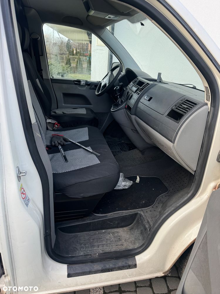 Volkswagen Transporter - 40