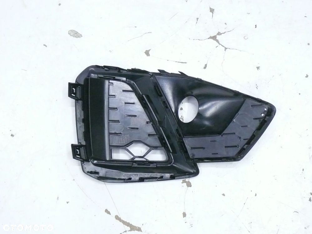 AUDI A4 B9 LIFT S-LINE KRATKA ZDERZAKA PRAWA - 2