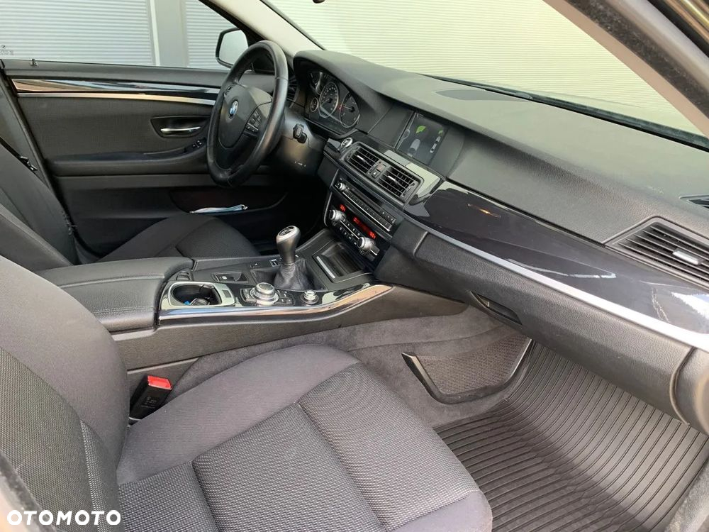 BMW Seria 5 520d - 7