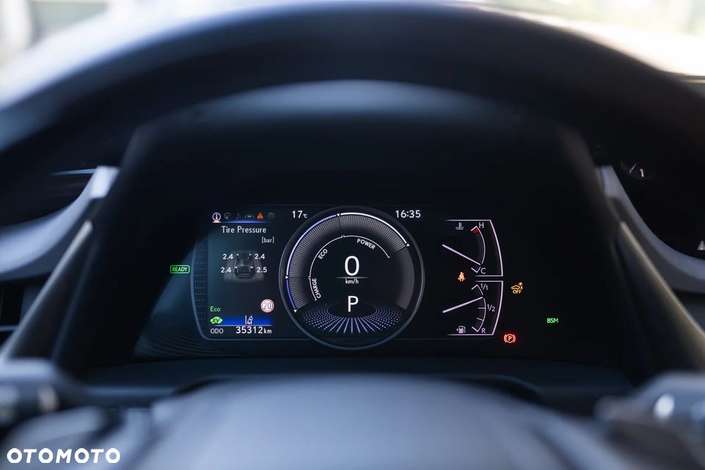 Lexus ES 300h Omotenashi - 11