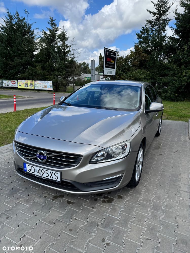 Volvo S60 T3 Momentum - 2