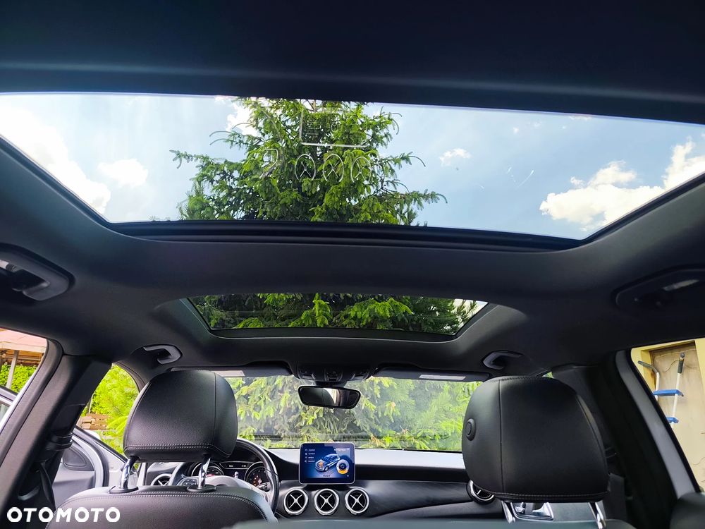 Mercedes-Benz GLA 250 7G-DCT - 19