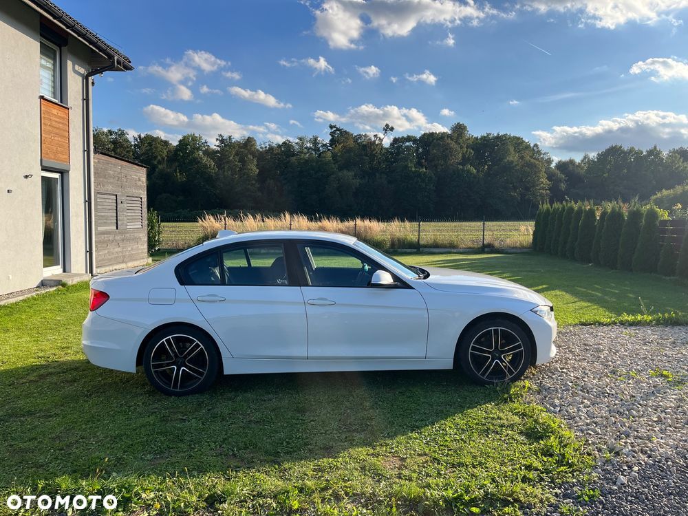 BMW Seria 3 316d - 6
