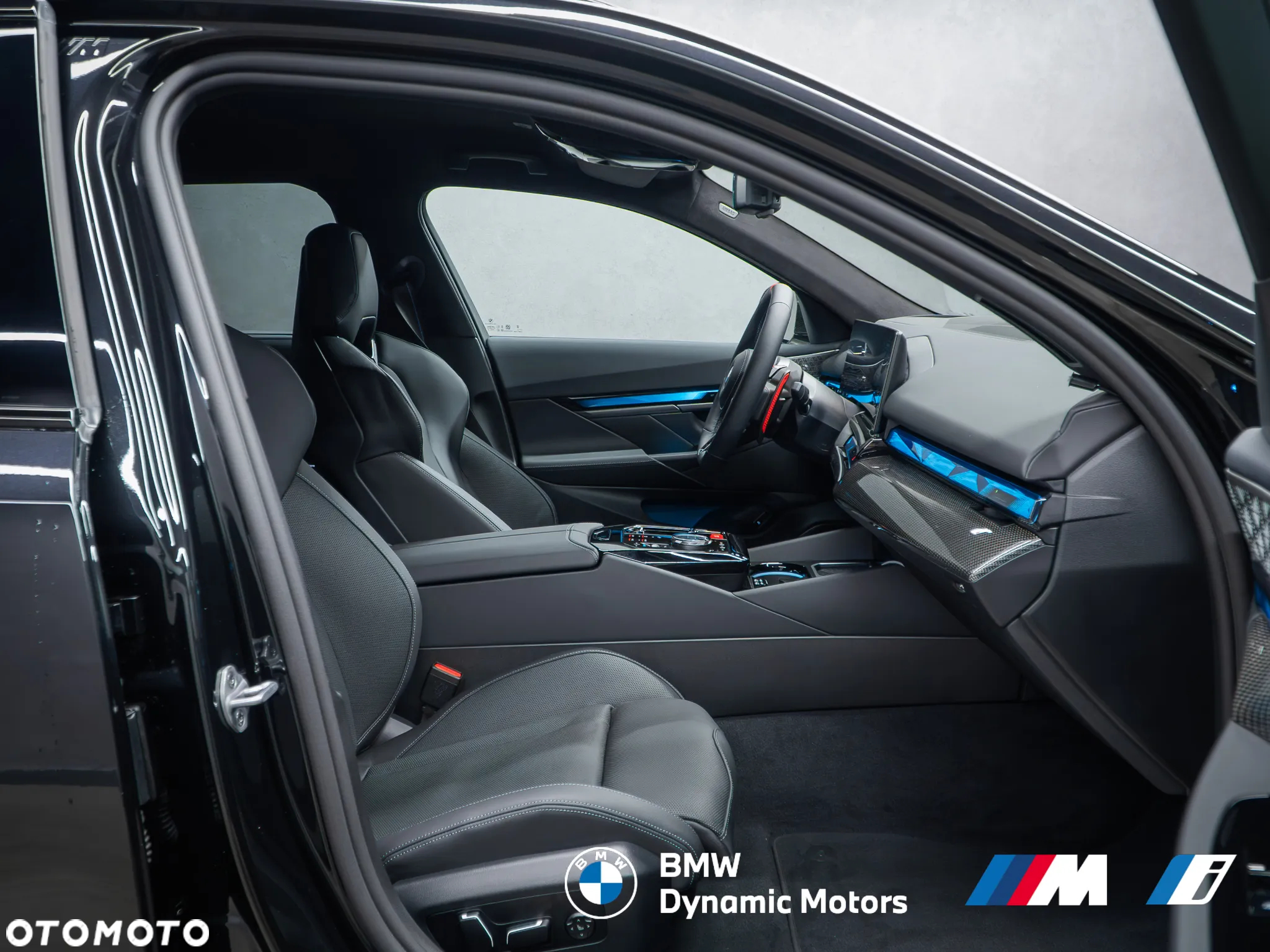 BMW M5 xDrive Touring - 21