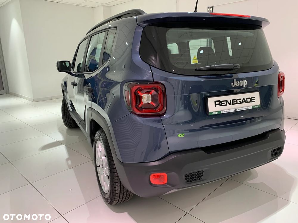 Jeep Renegade 1.5 T4 mHEV Altitude FWD S&S DCT - 3