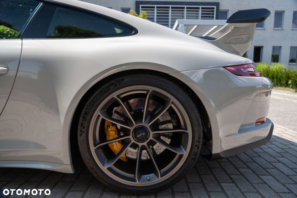 Porsche 911 - 16