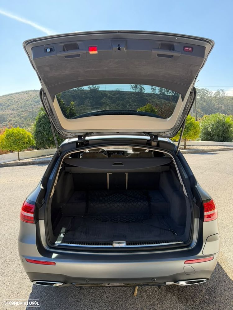 Mercedes-Benz E 300 e Station 9G-TRONIC AMG Line - 9