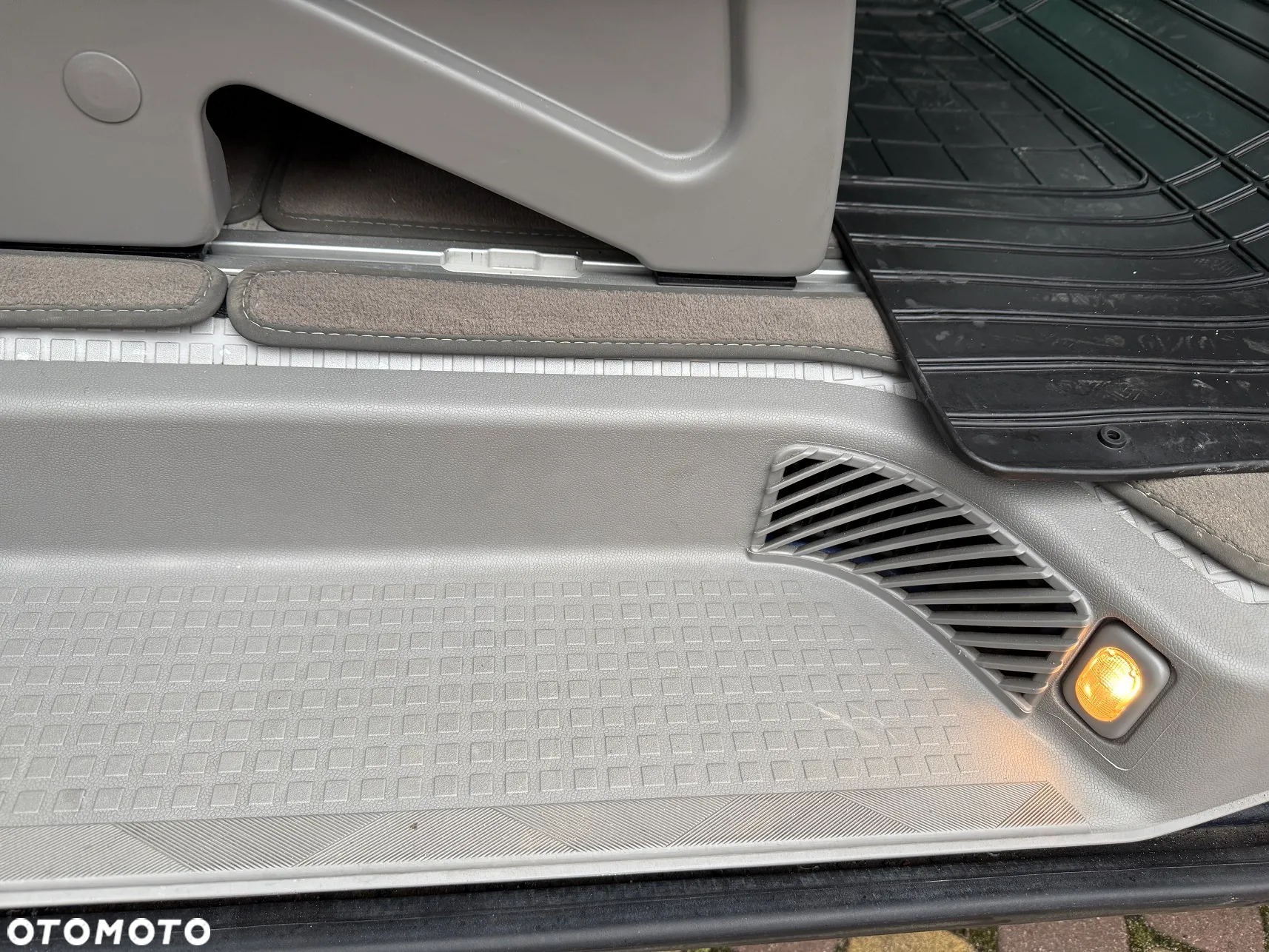 Volkswagen Multivan TDI - 20