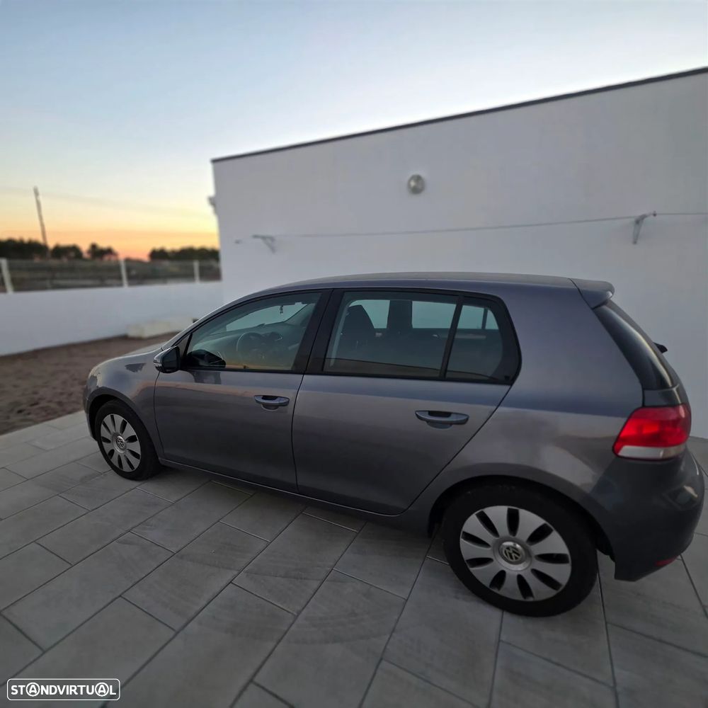VW Golf 1.6 TDi Confortline - 4