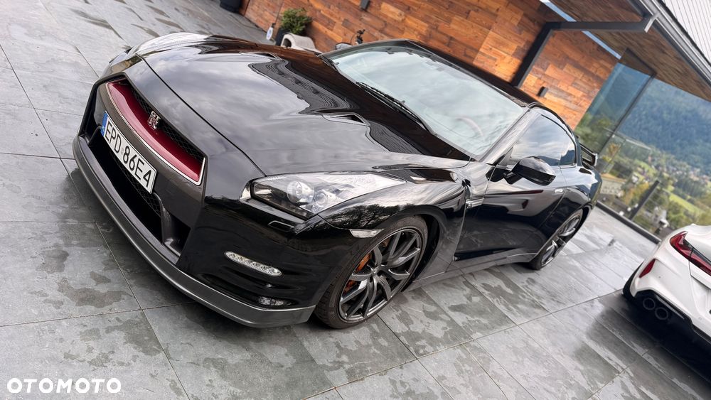 Nissan GT-R - 9