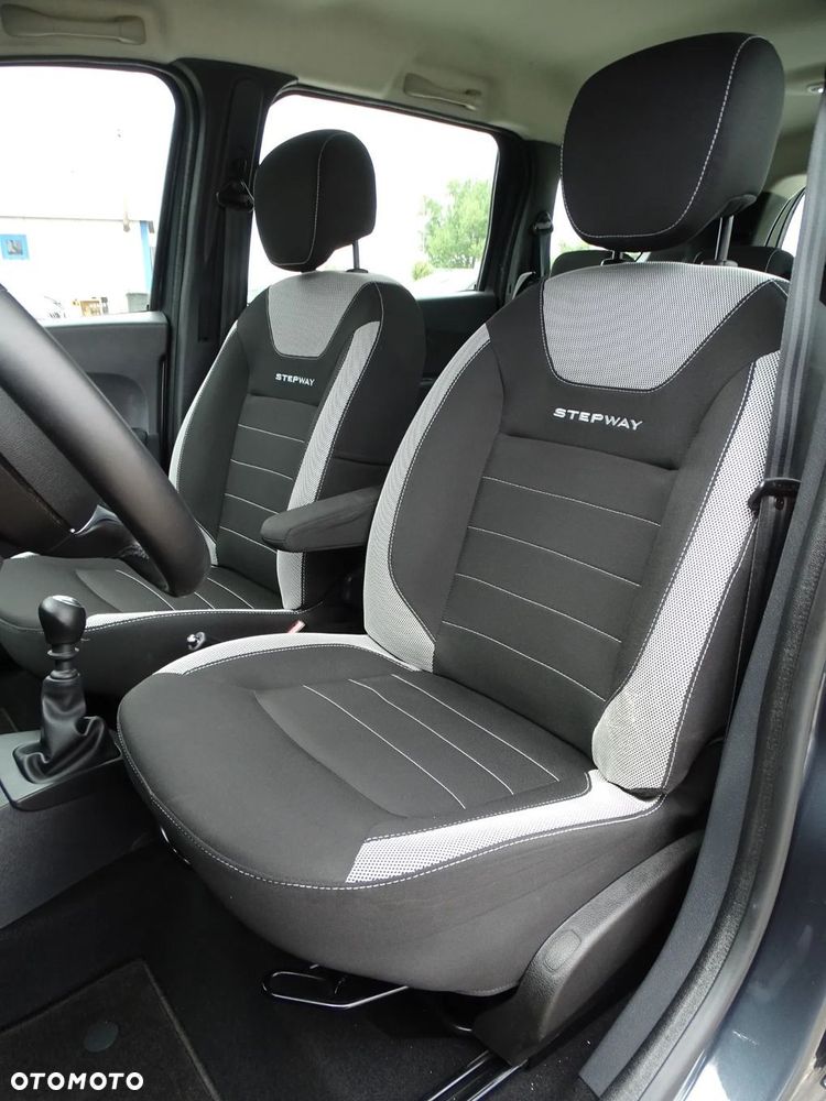 Dacia Lodgy 1.5 Blue dCi Stepway S&S - 8