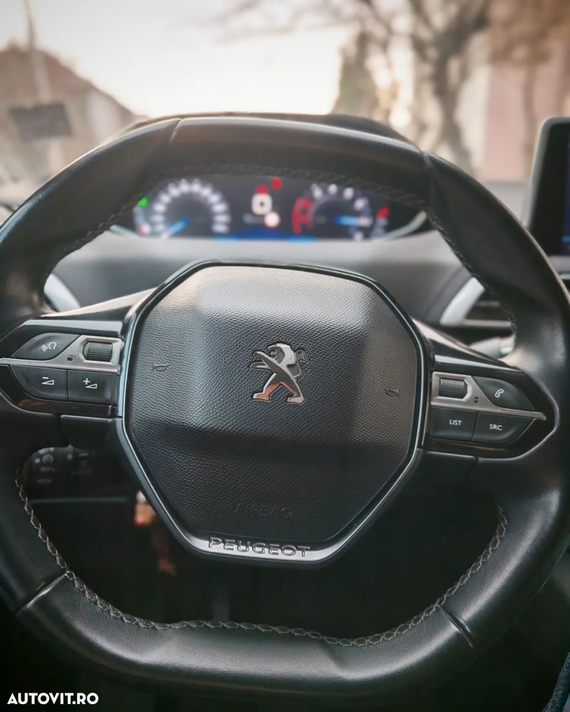 Peugeot 3008 1.2 PureTech Turbo S&S Allure - 7